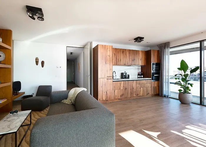 Maris 에크몬드안지